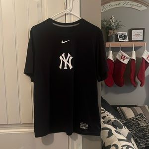 Nike Yankees Dri-fit size large